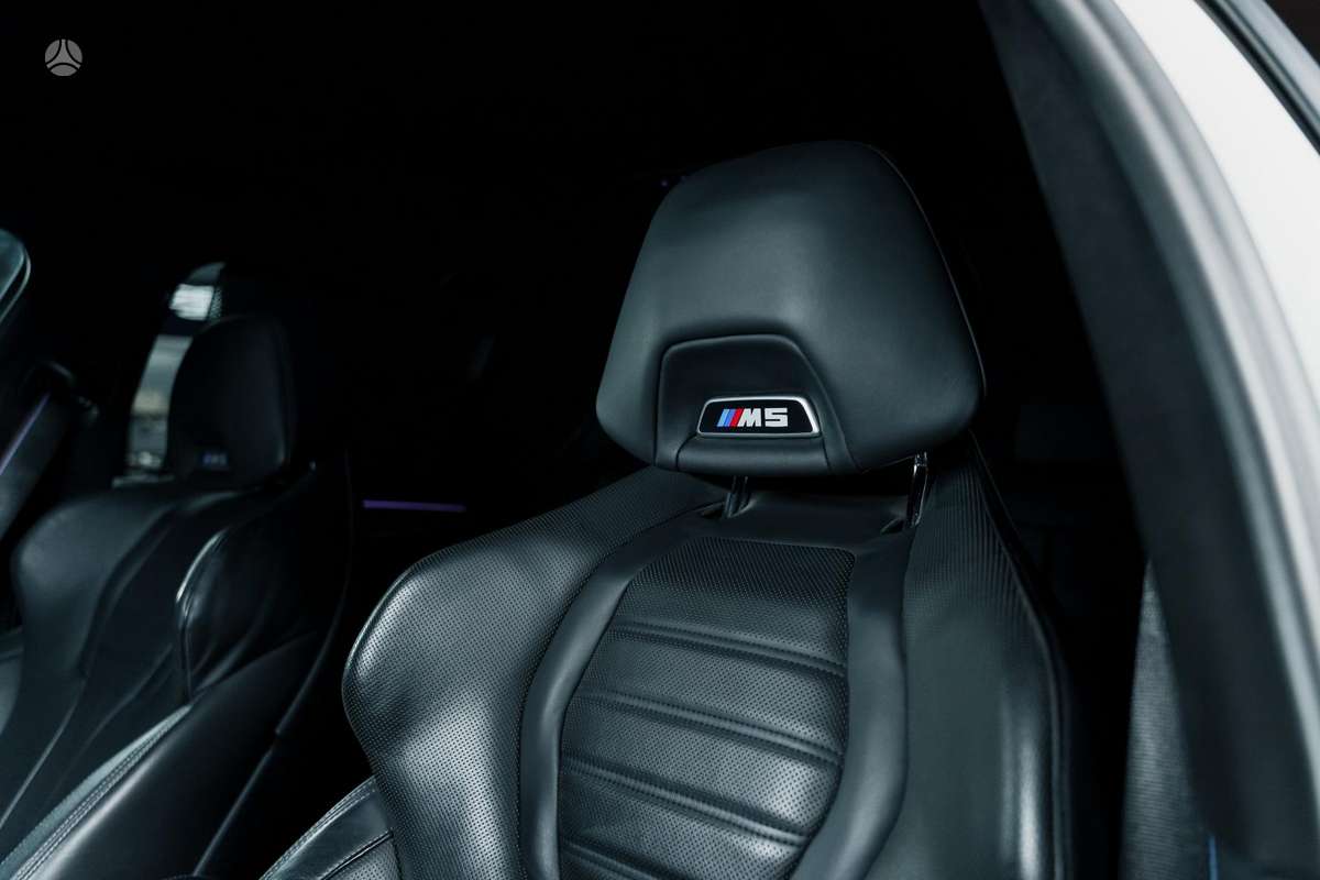BMW M5, 4.4 l., Седан