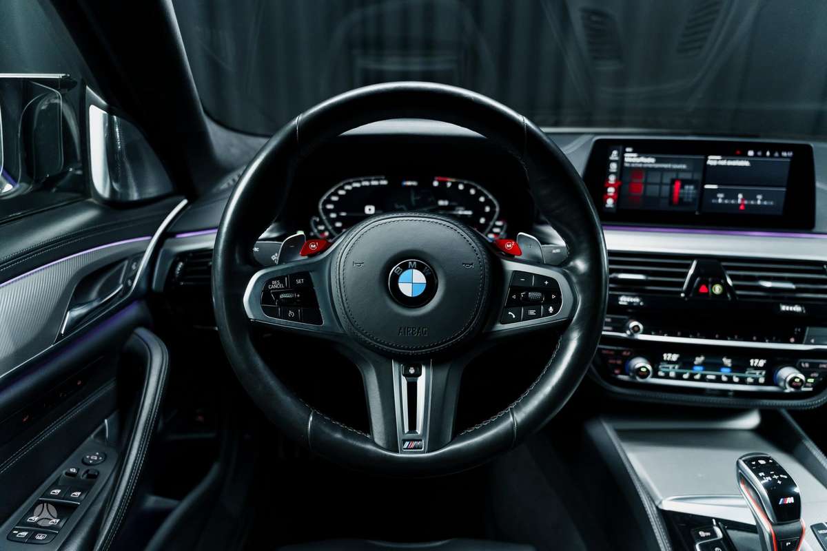 BMW M5, 4.4 l., Седан