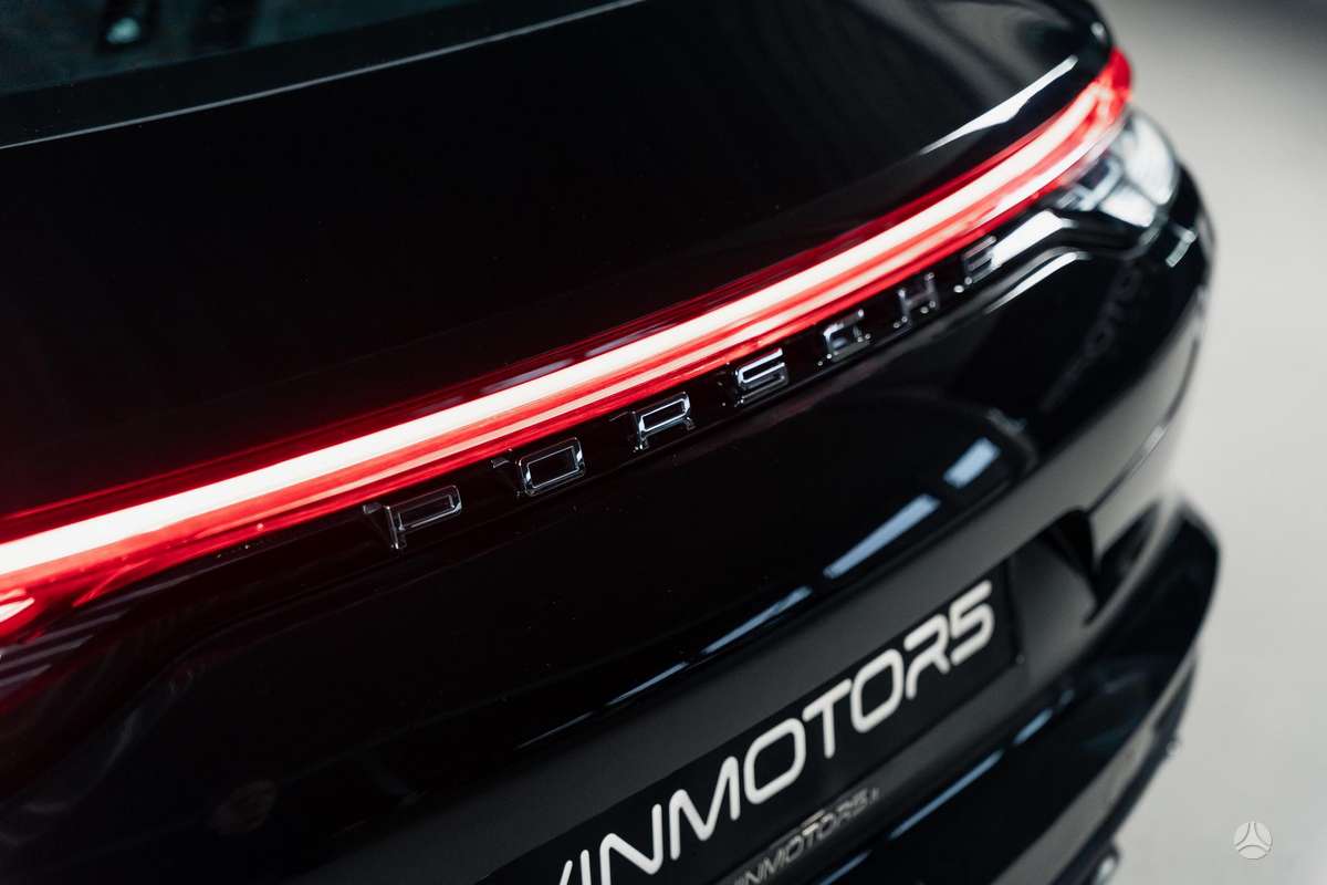Porsche Panamera - 8