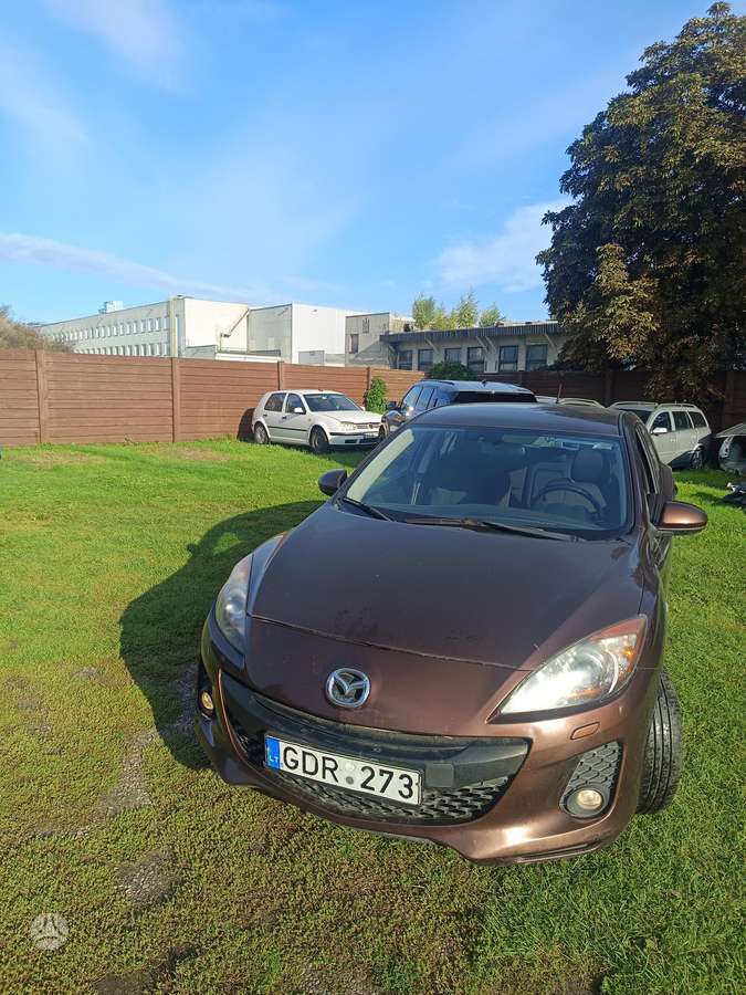 Mazda 3, 2.0 l., saloon / sedan