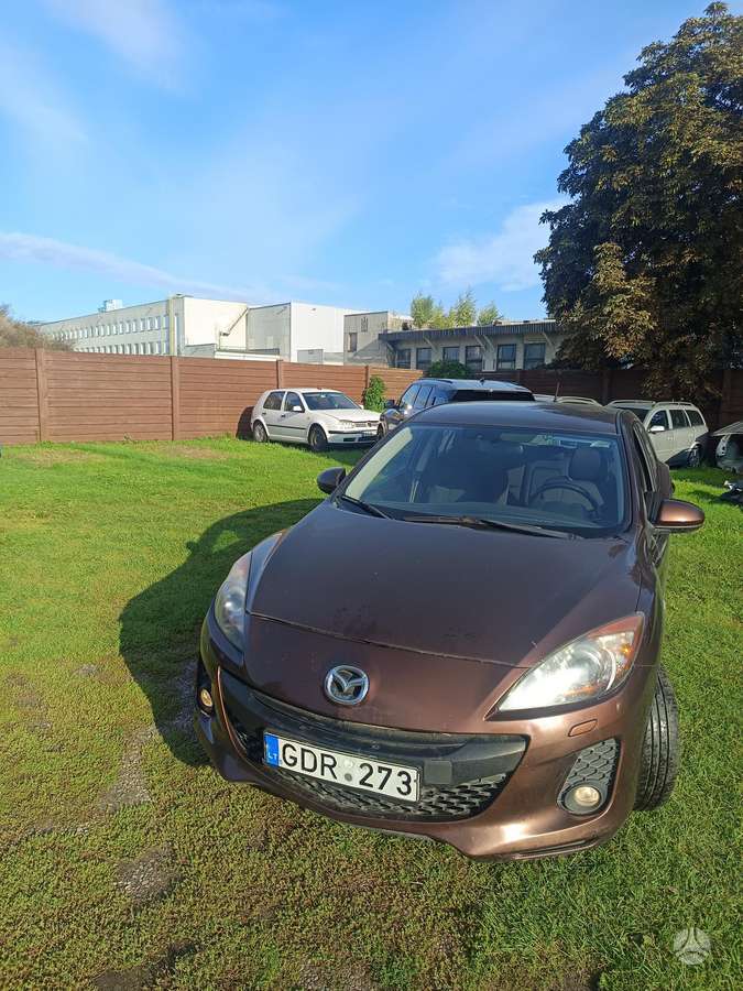 Mazda 3, 2.0 l., Седан