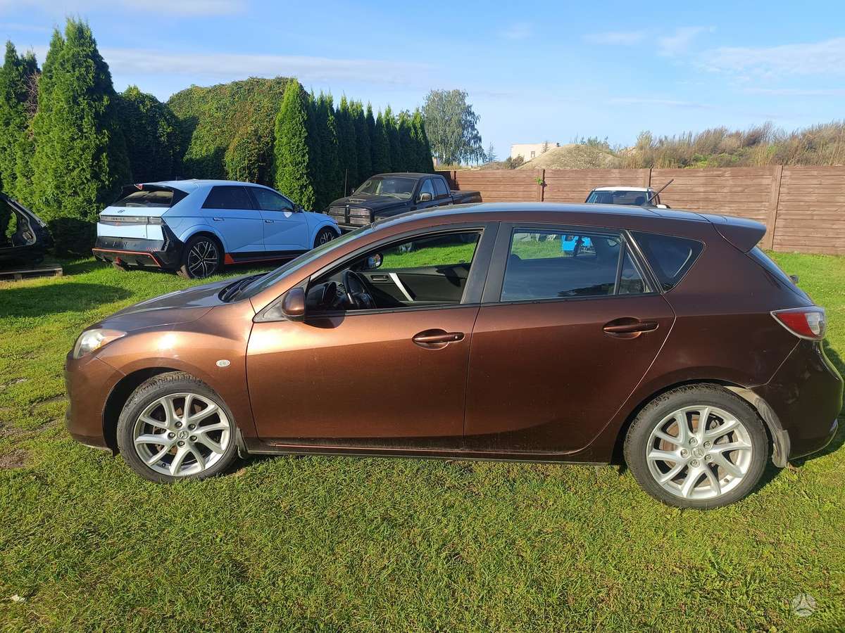Mazda 3, 2.0 l., sedanas