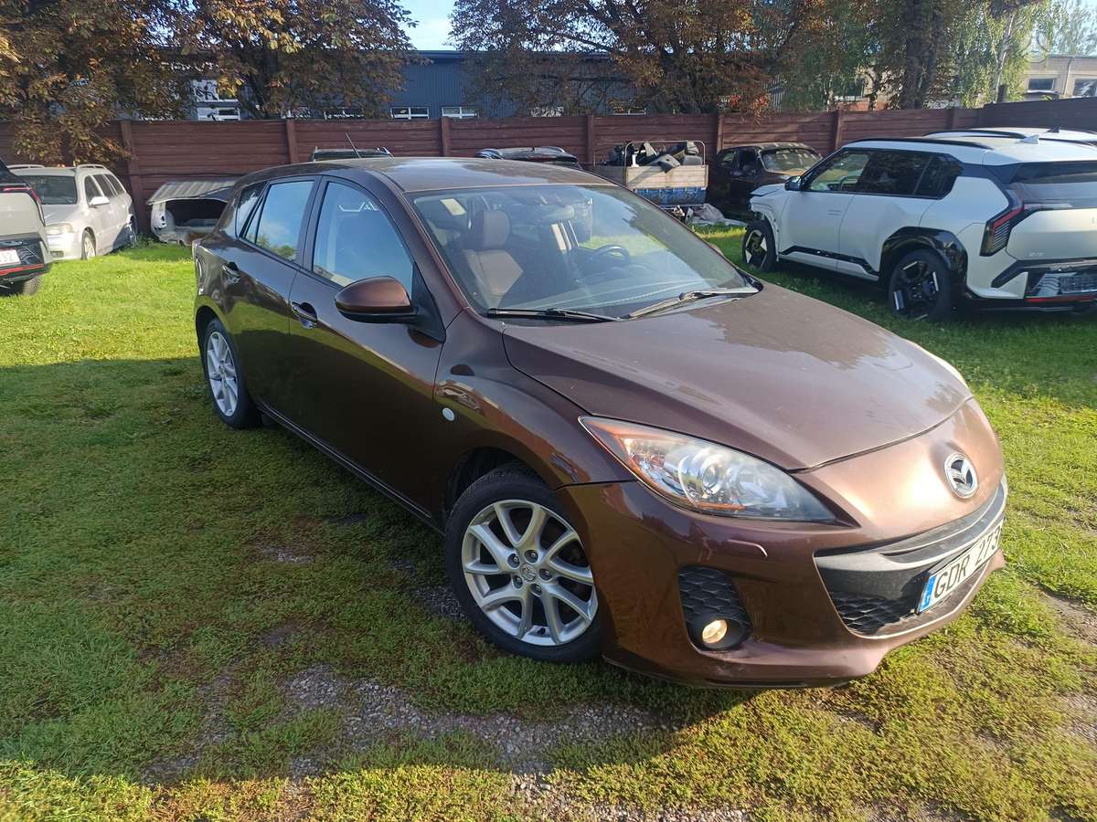 Mazda 3, 2.0 l., saloon / sedan