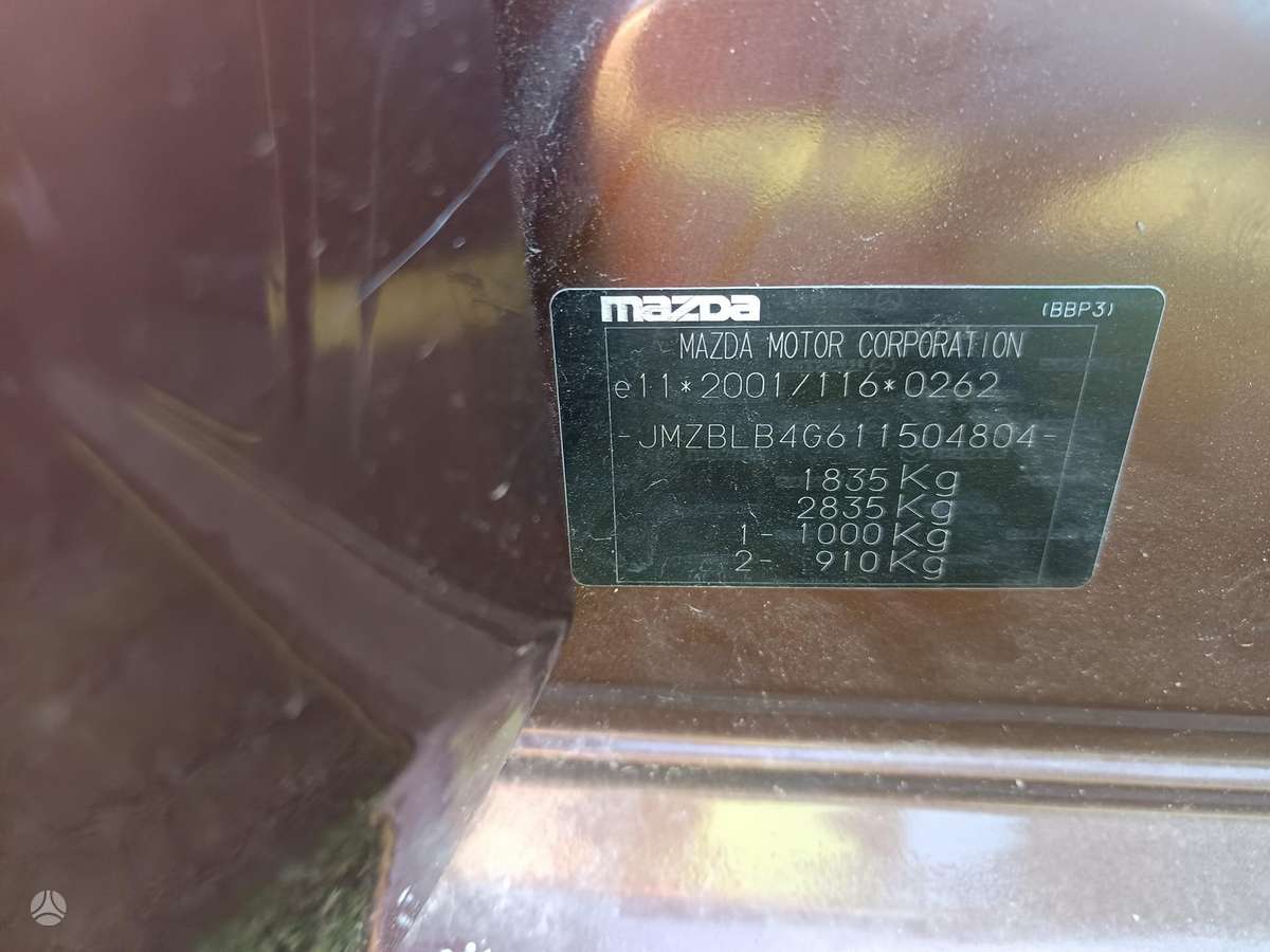 Mazda 3, 2.0 l., saloon / sedan