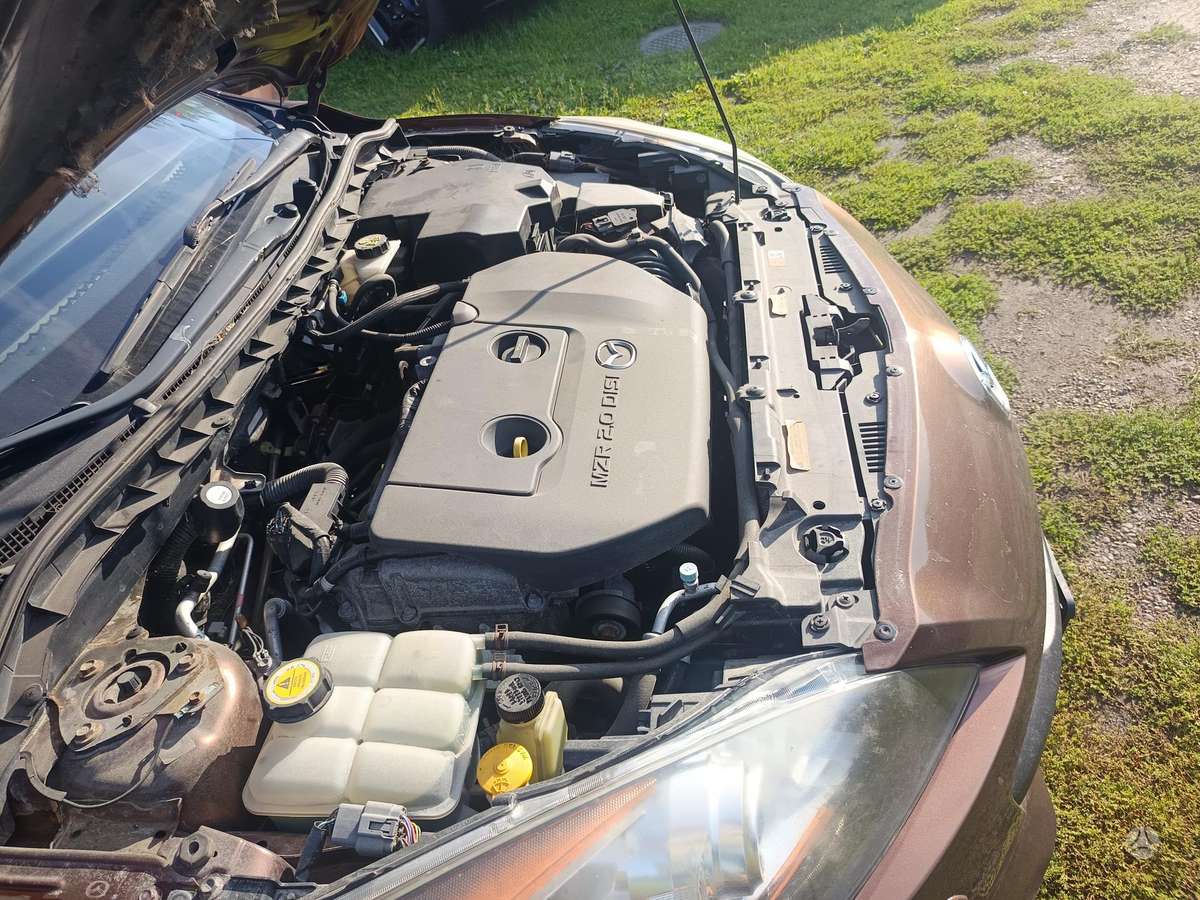 Mazda 3, 2.0 l., Седан