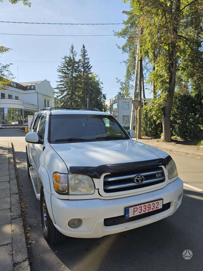 Toyota Sequoia - 4