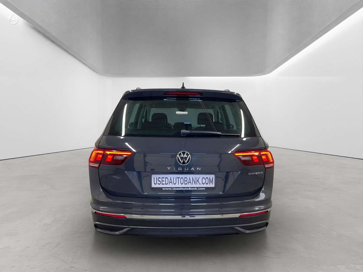 Volkswagen Tiguan - 5