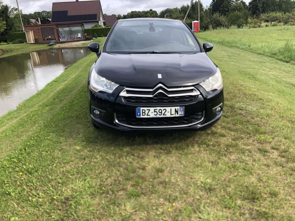 Citroen DS4, 1.6 l., hatchback