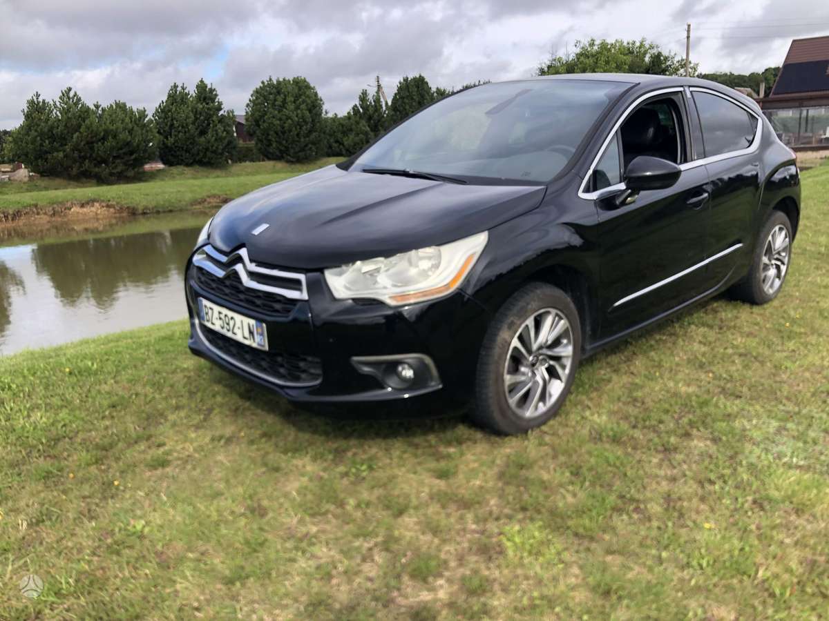 Citroen DS4, 1.6 l., hatchback