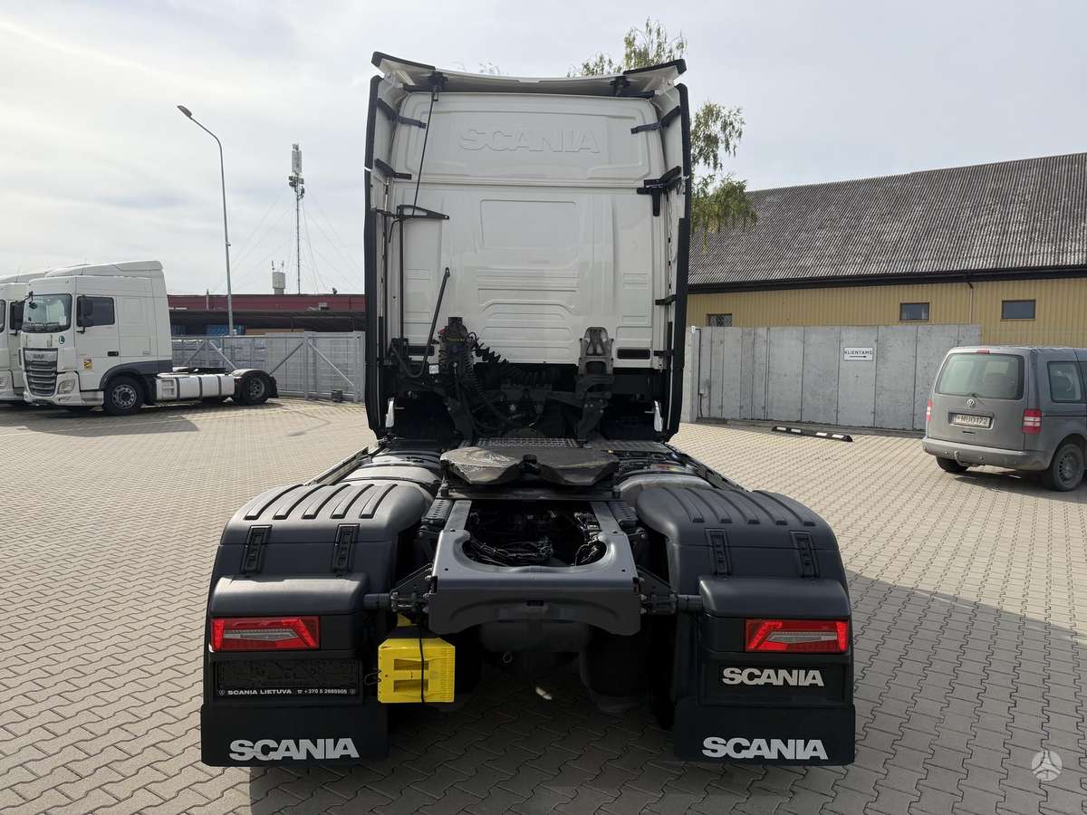 Scania S500 A4X2NA, double sleeper