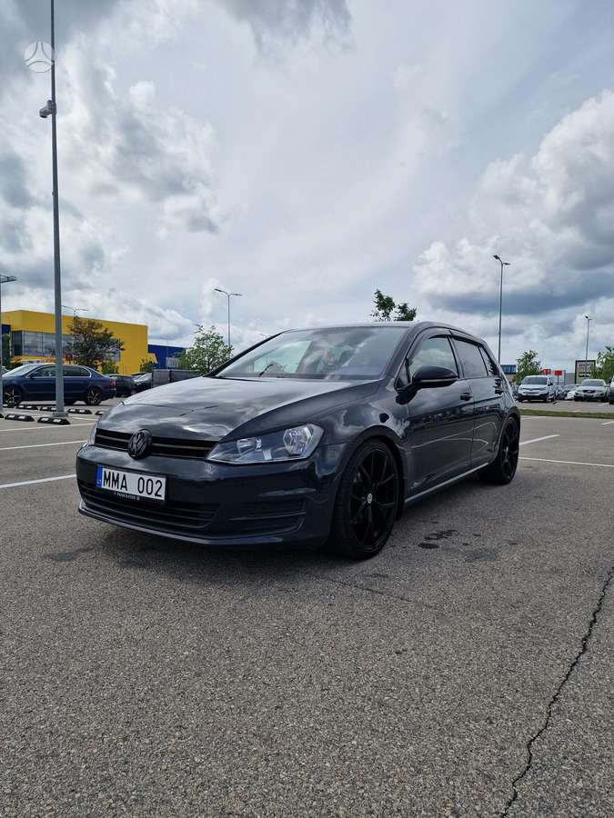 Volkswagen Golf - 3