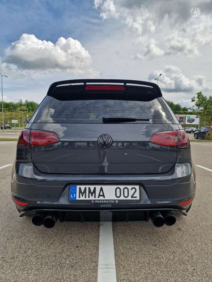 Volkswagen Golf - 5