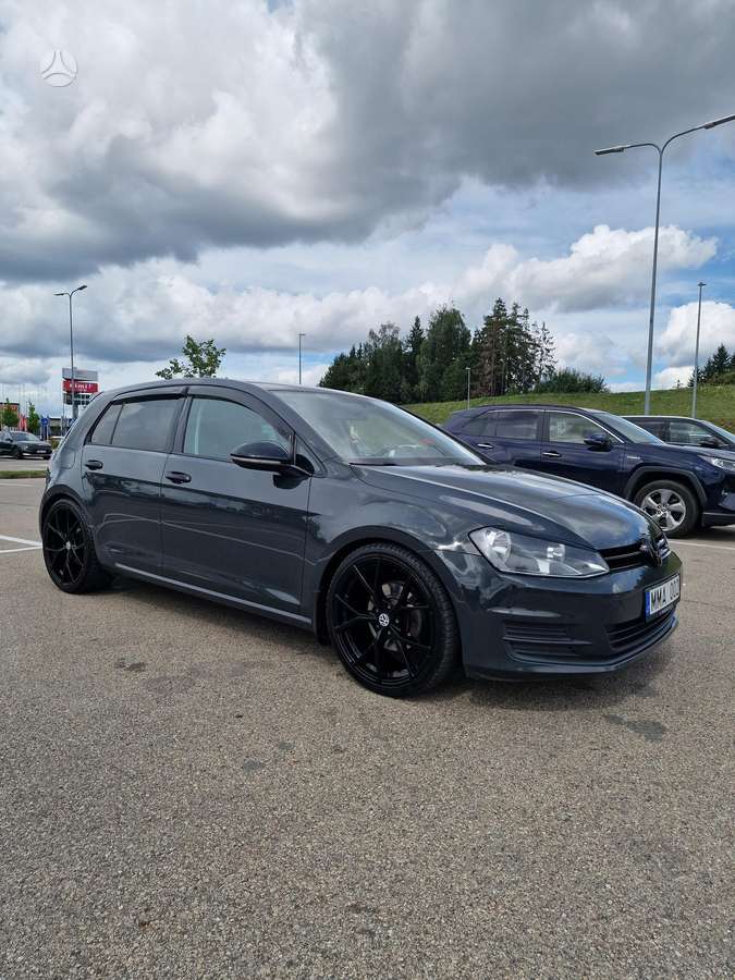 Volkswagen Golf - 7