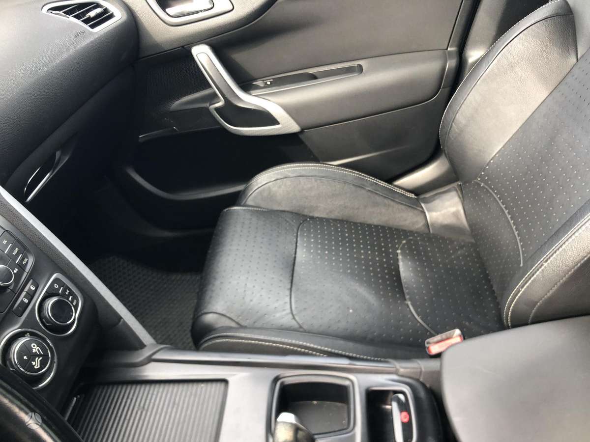Citroen DS4, 1.6 l., Хэтчбек