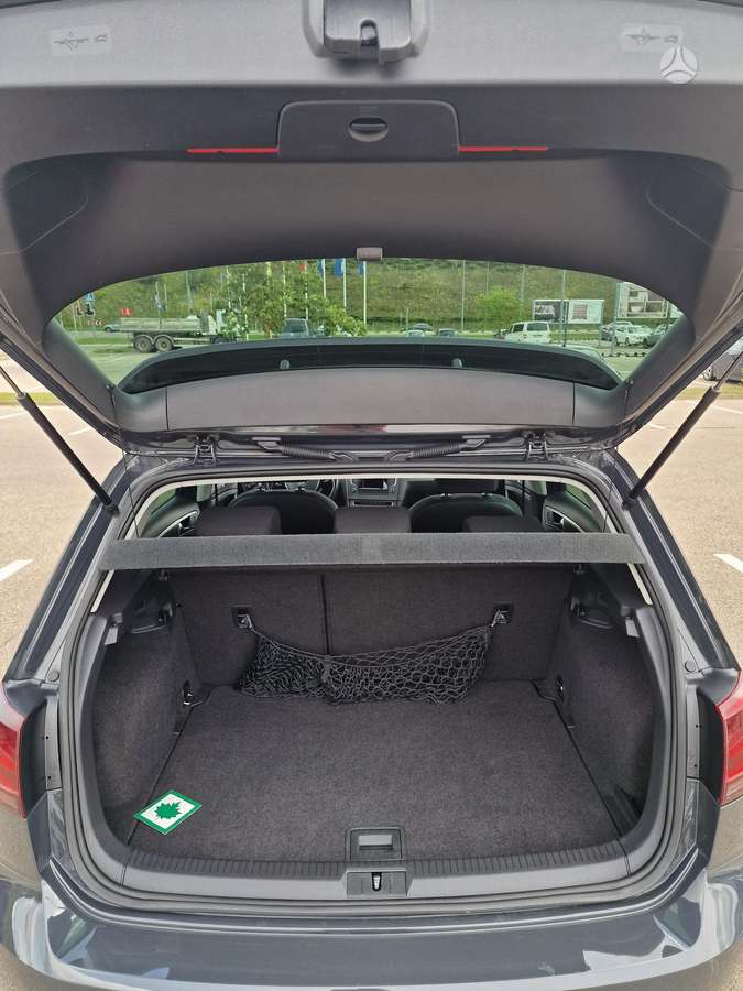 Volkswagen Golf - 9