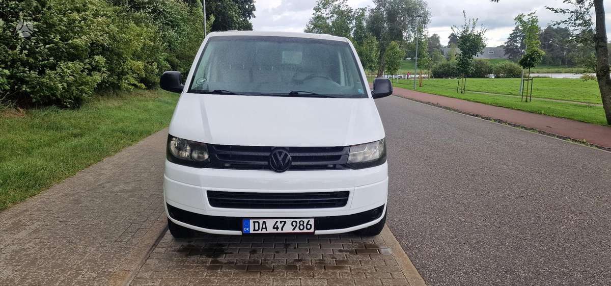 Volkswagen Transporter - 2