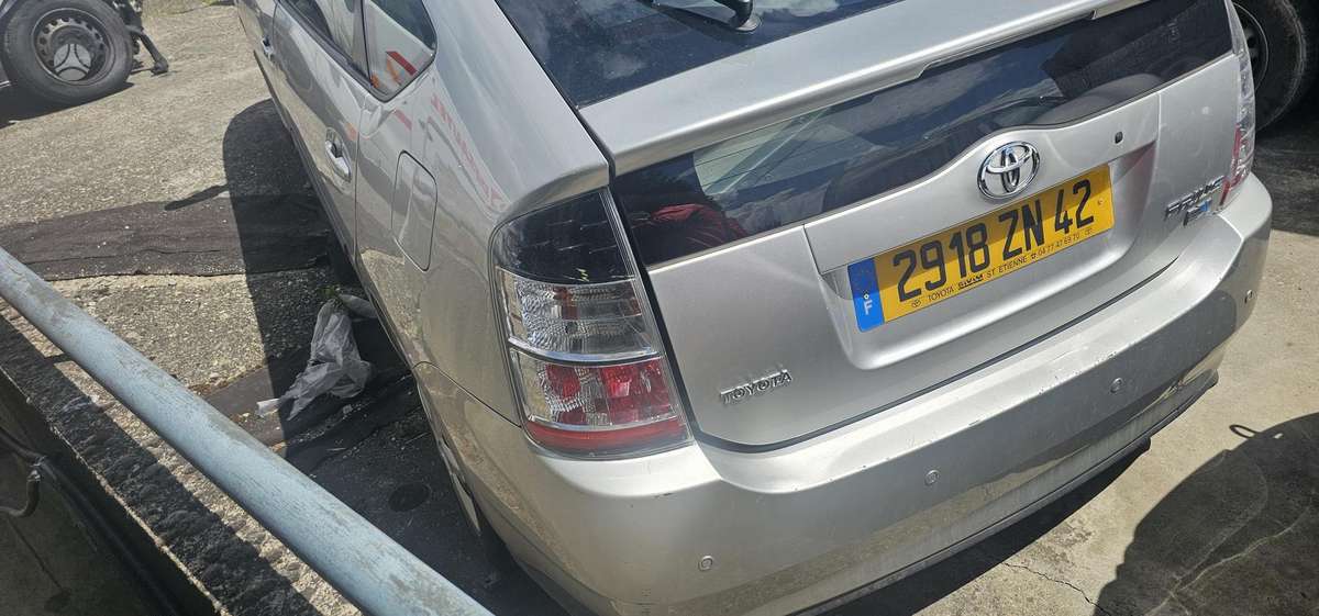 Toyota Prius - 5