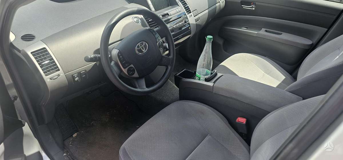 Toyota Prius - 7