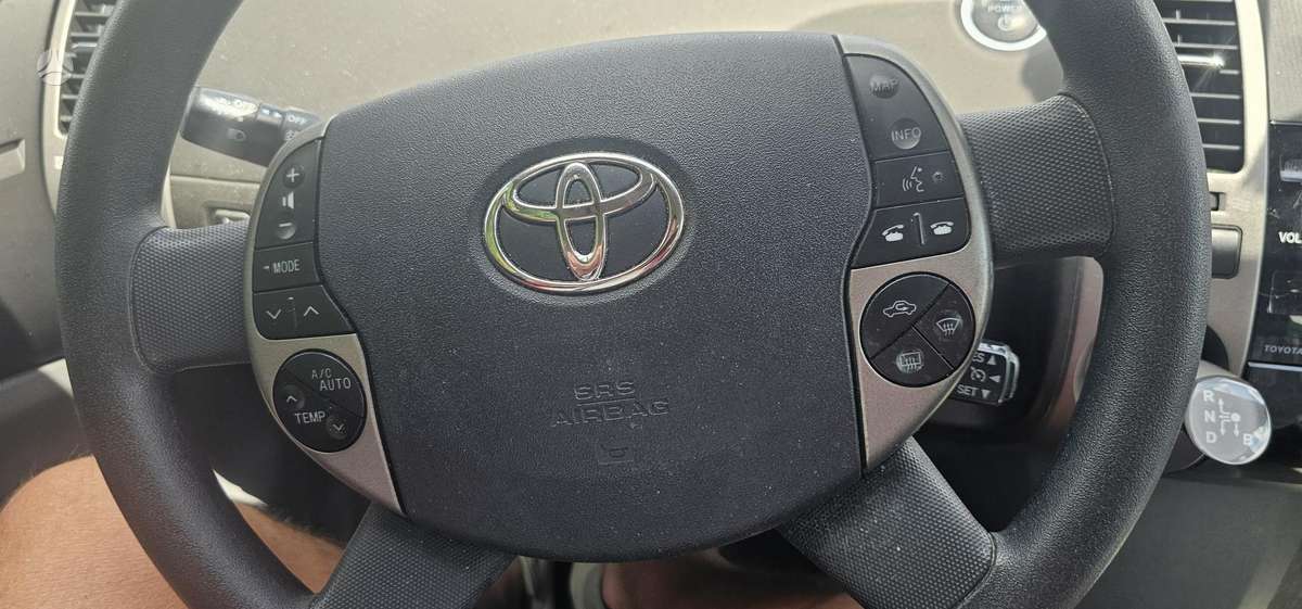 Toyota Prius - 12