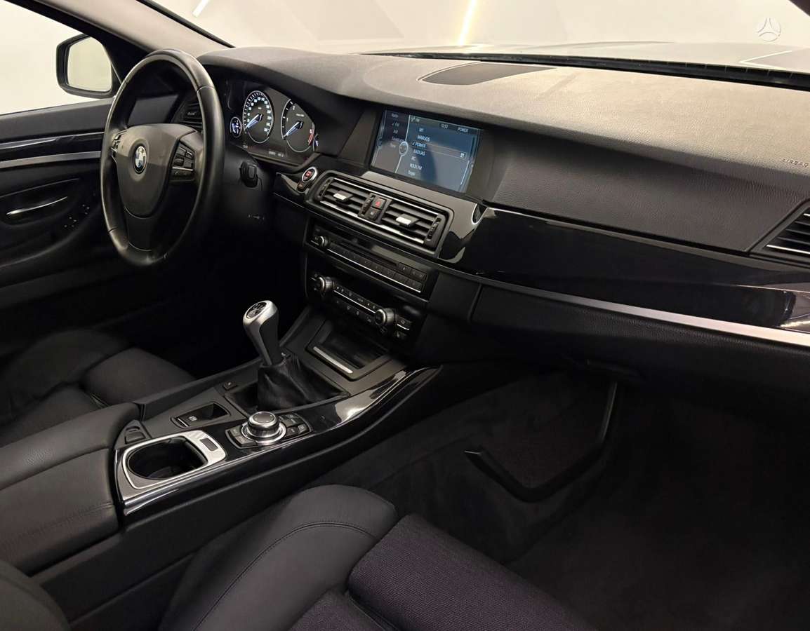 BMW 520, 2.0 l., universalas