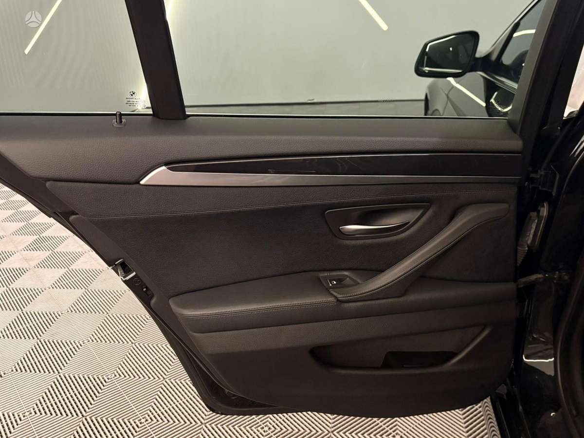 BMW 520, 2.0 l., wagon