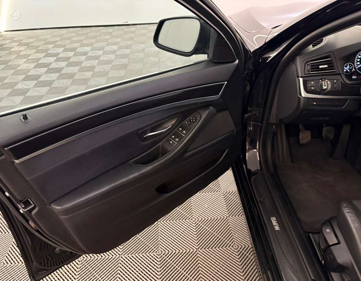 BMW 520, 2.0 l., wagon