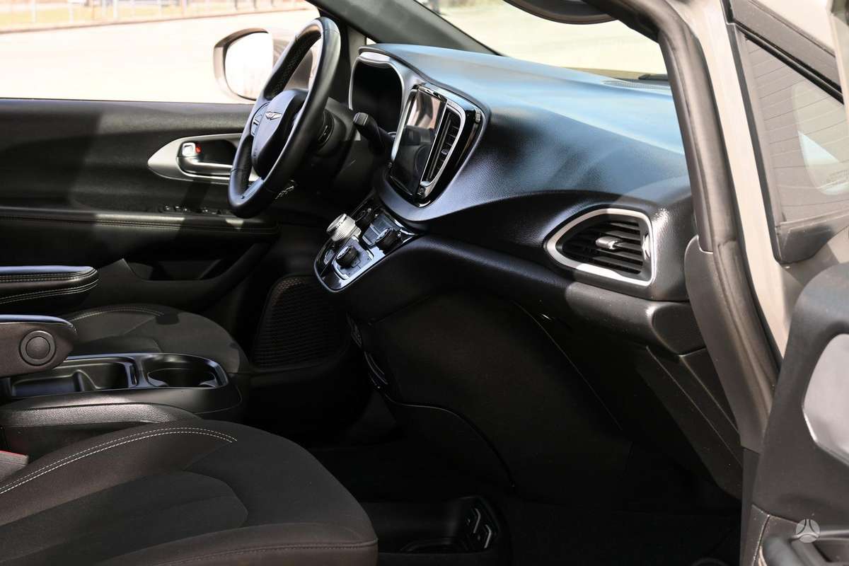 Chrysler Pacifica, 3.6 l., Минивэн