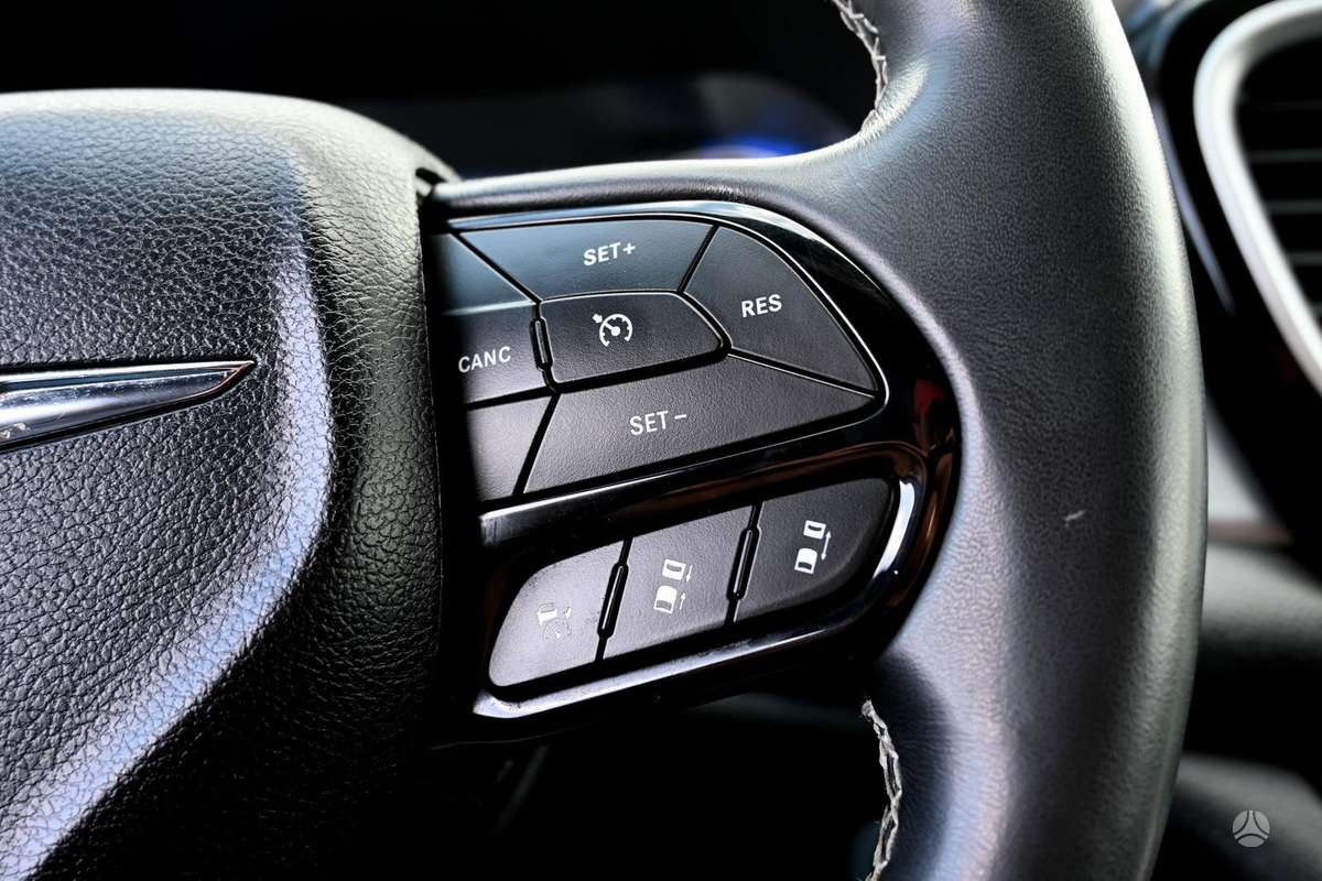 Chrysler Pacifica, 3.6 l., Минивэн