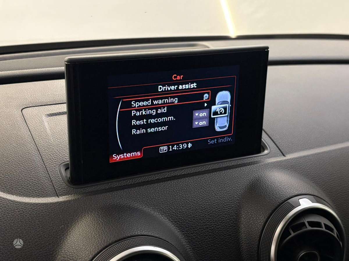 Audi A3, 1.6 l., Хэтчбек