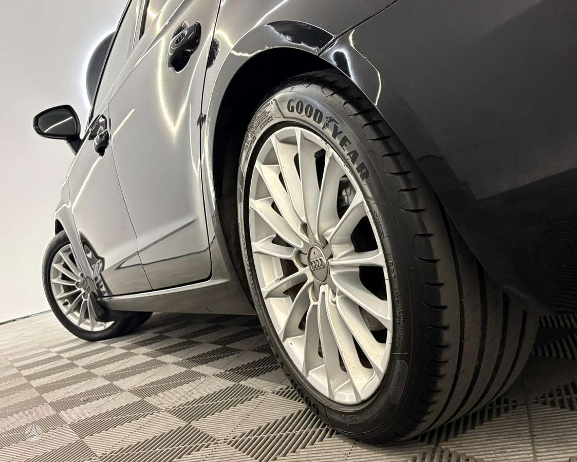 Audi A3, 1.6 l., Хэтчбек