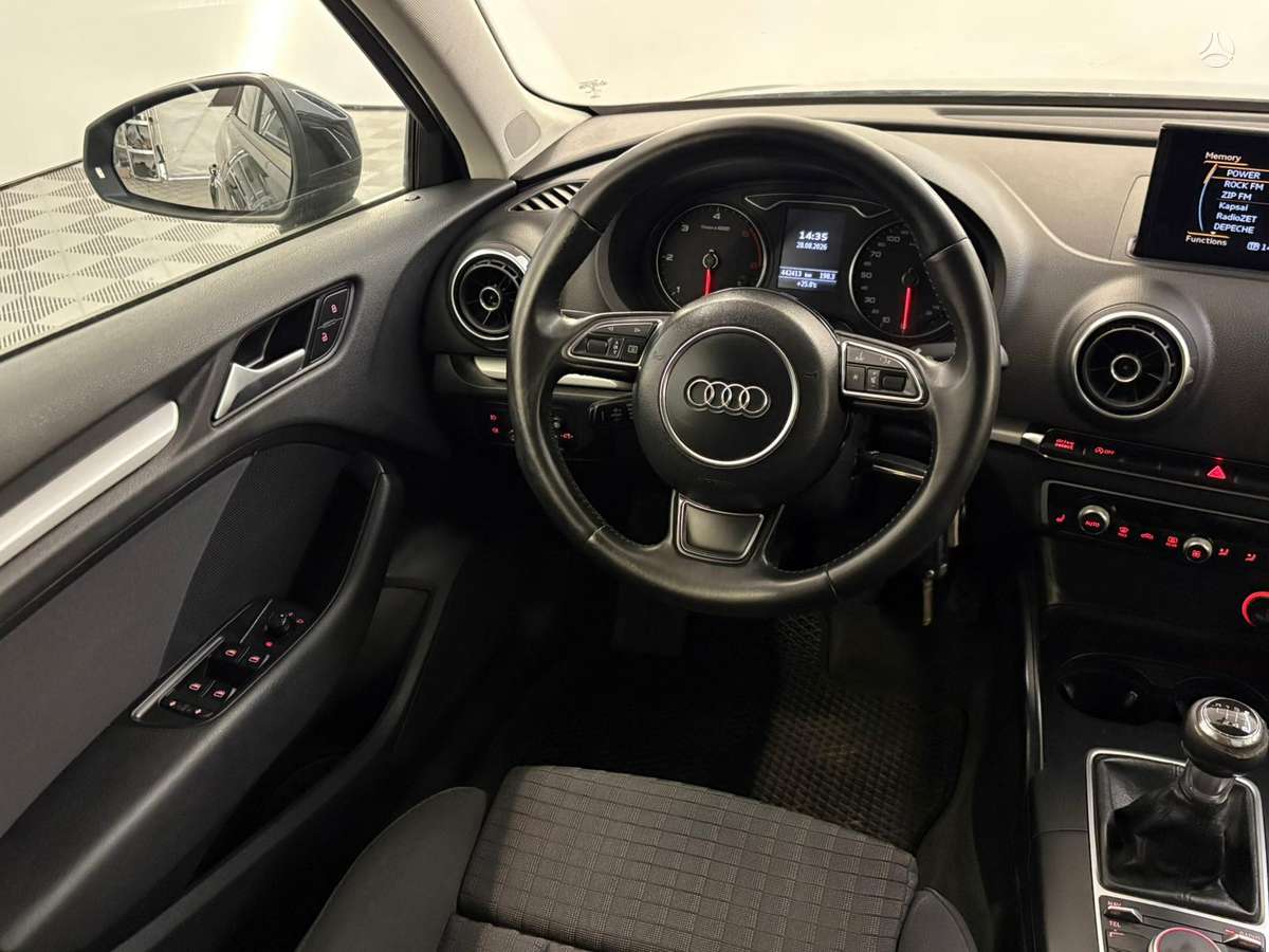 Audi A3, 1.6 l., Хэтчбек