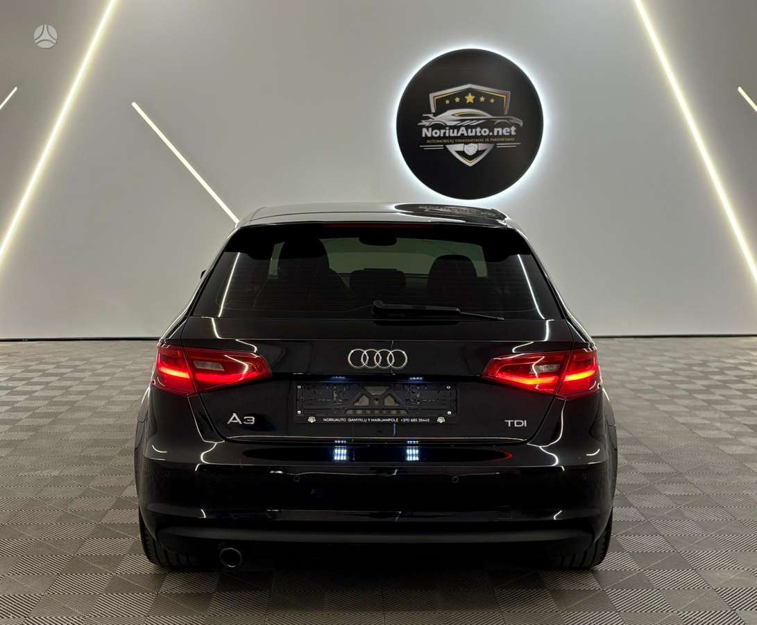 Audi A3, 1.6 l., hatchback