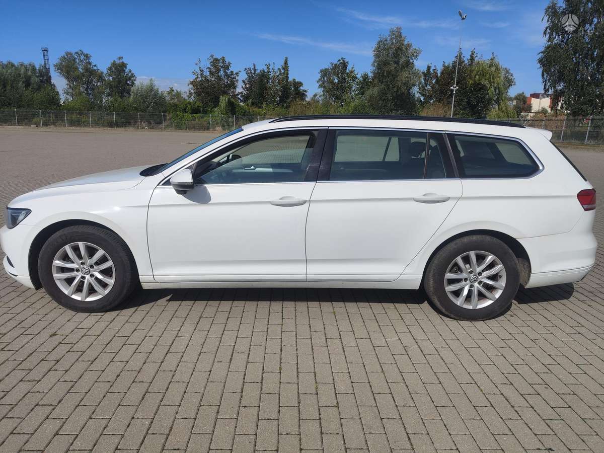 Volkswagen Passat - 2