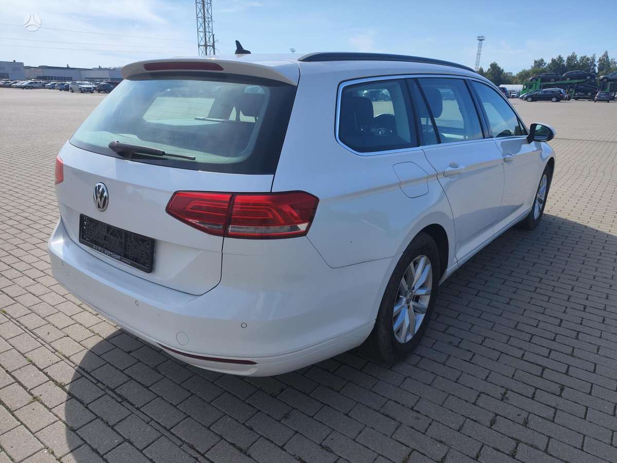 Volkswagen Passat - 5
