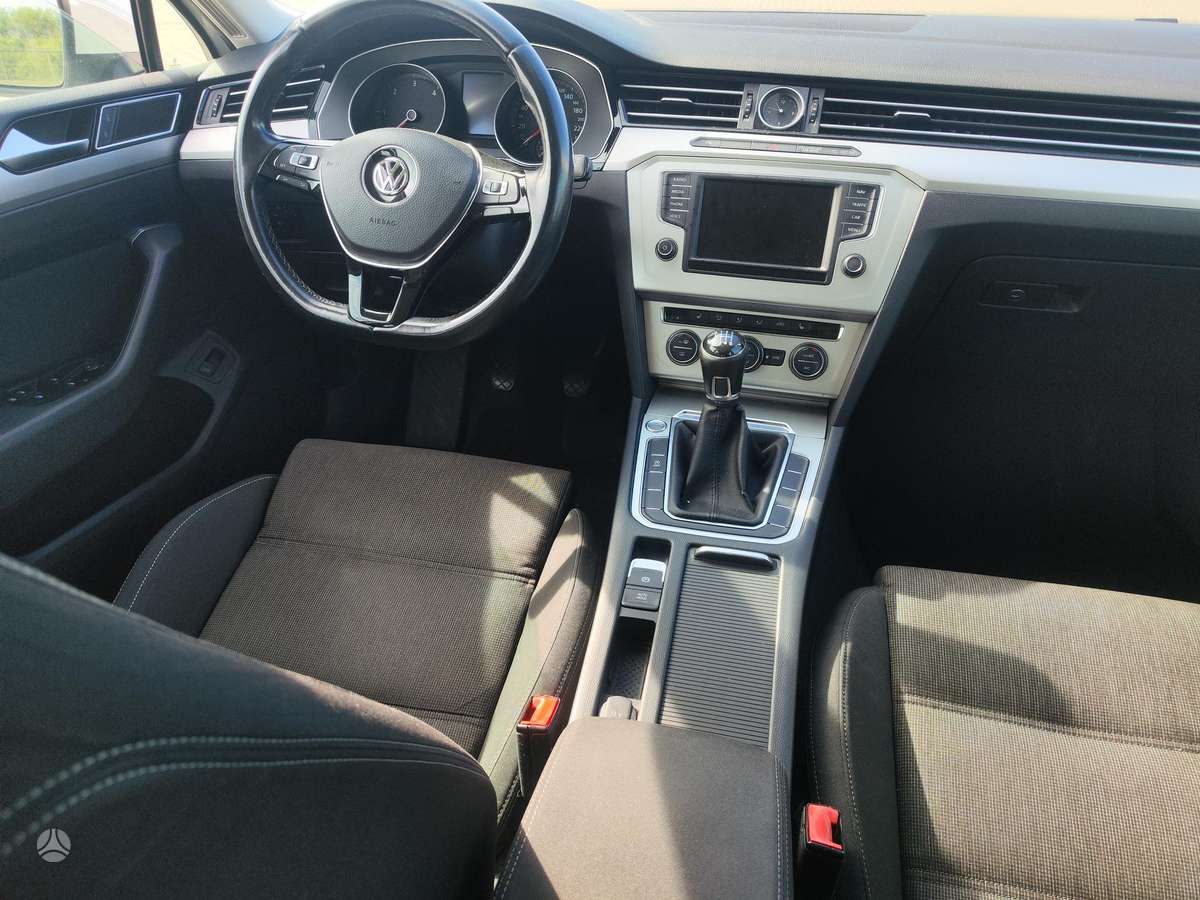 Volkswagen Passat - 6