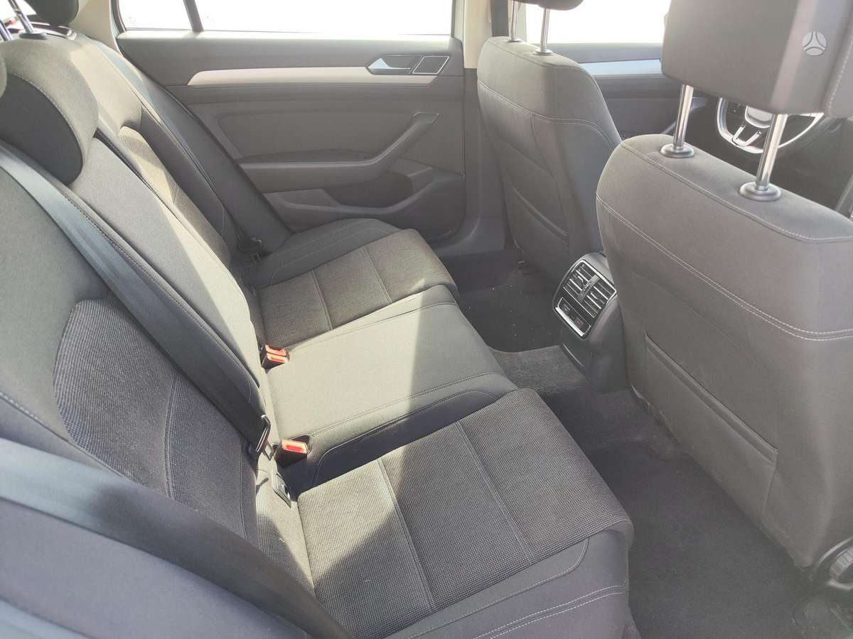 Volkswagen Passat - 7