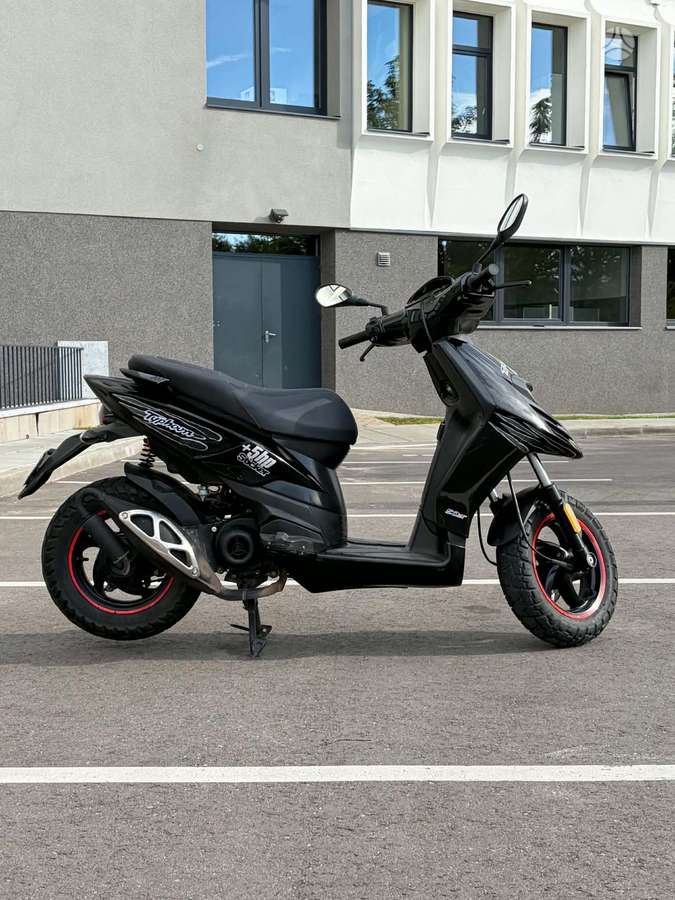 Piaggio Typhoon 49cc, scooters / mopeds