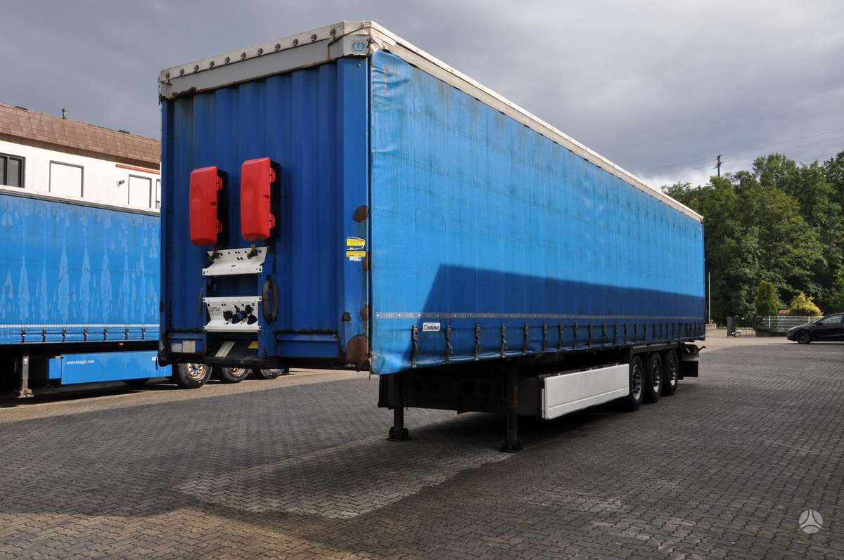 Krone SD, curtainsider with dropside