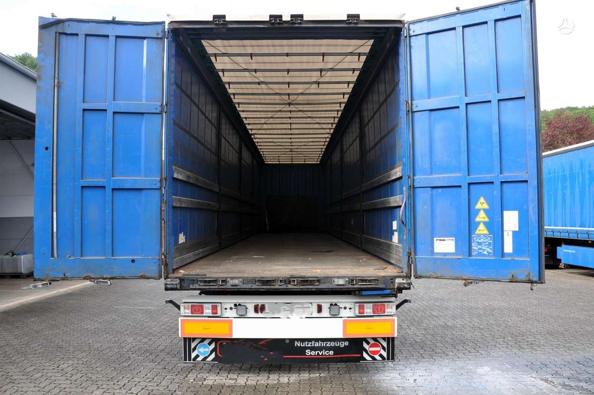 Krone SD, curtainsider with dropside