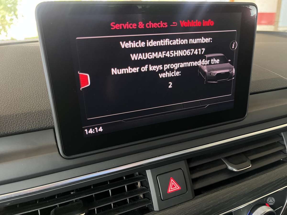 Audi A4, 2.0 l., Седан