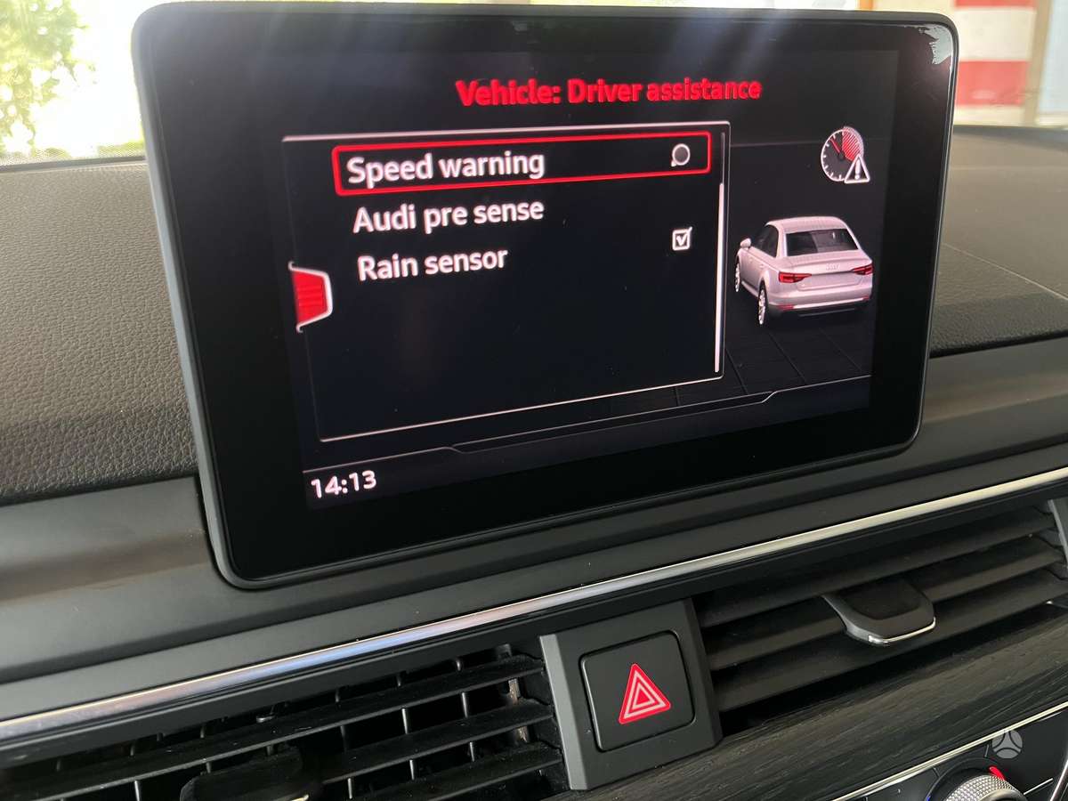 Audi A4, 2.0 l., Седан