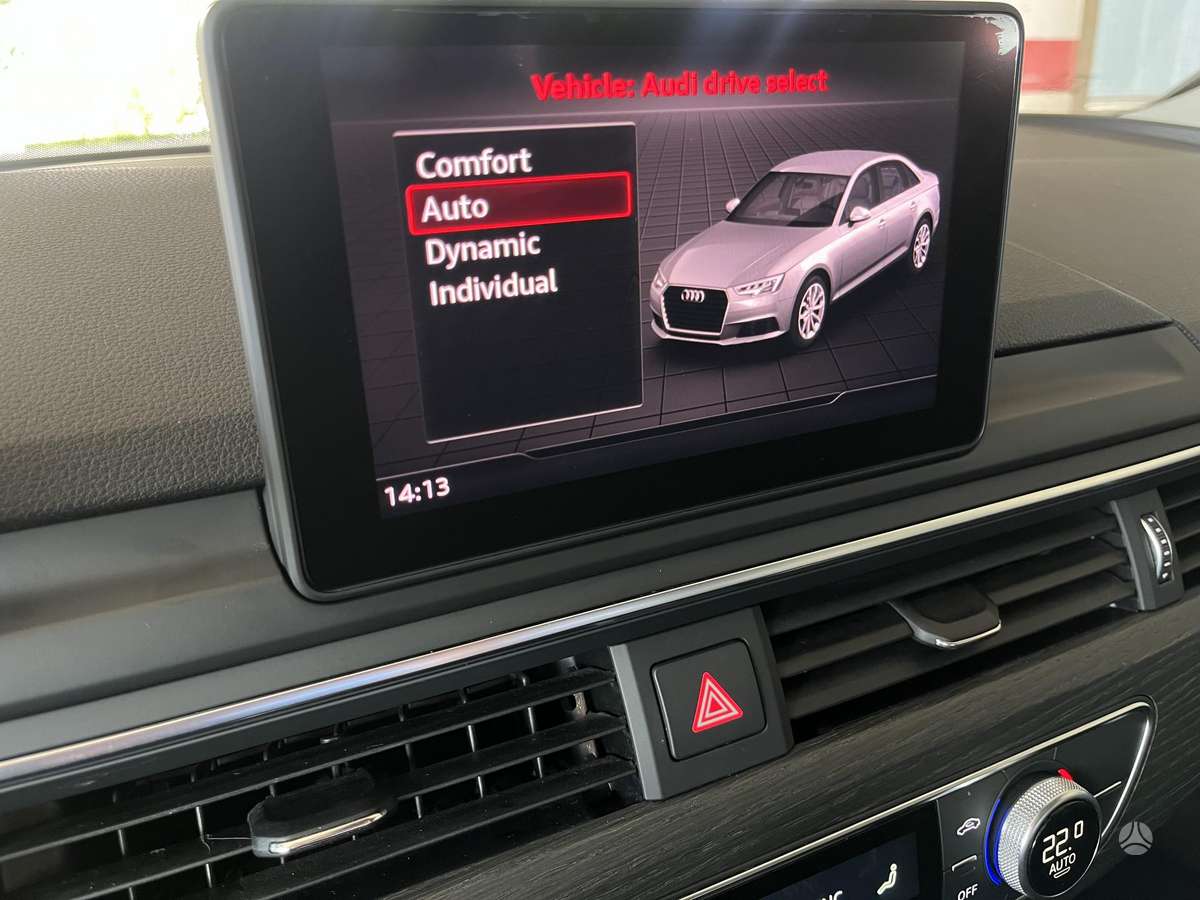 Audi A4, 2.0 l., Седан