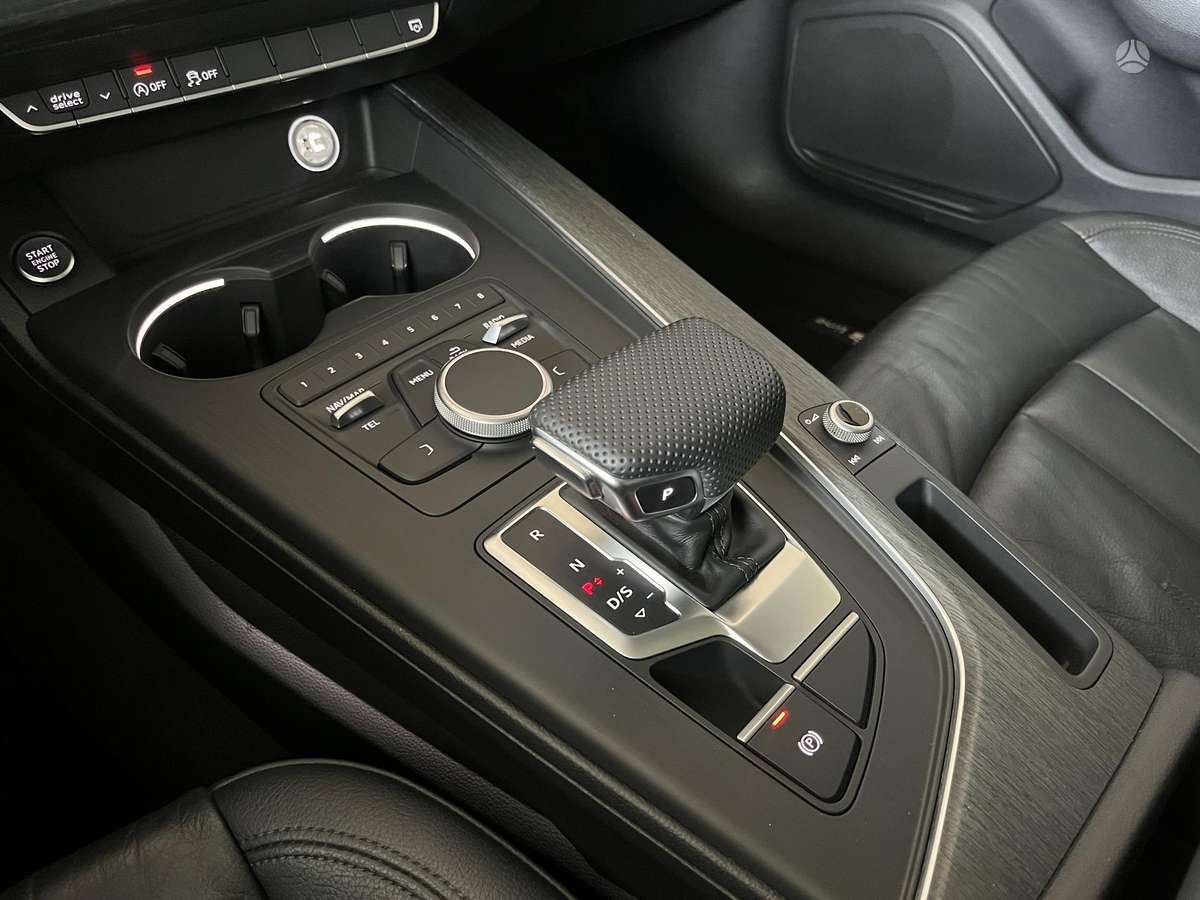 Audi A4, 2.0 l., saloon / sedan