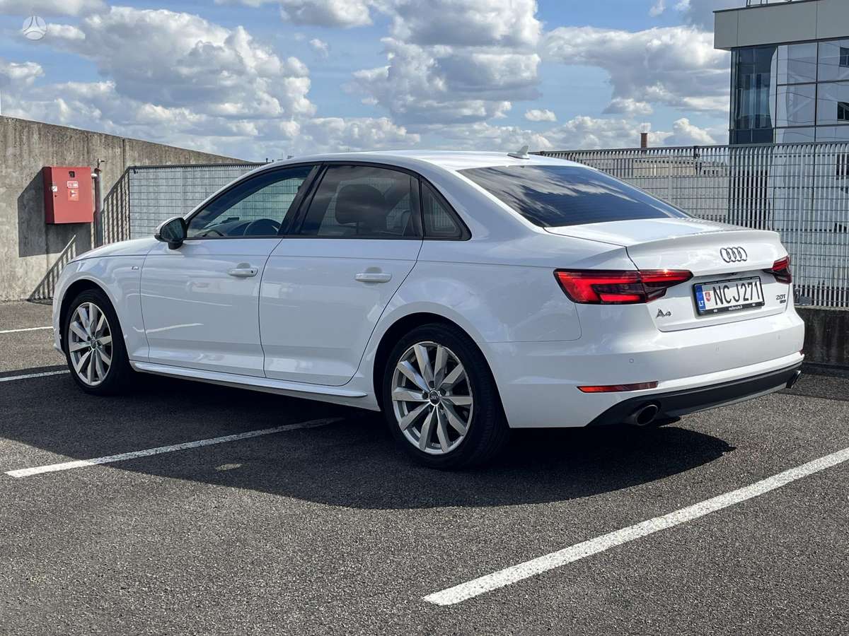 Audi A4, 2.0 l., saloon / sedan