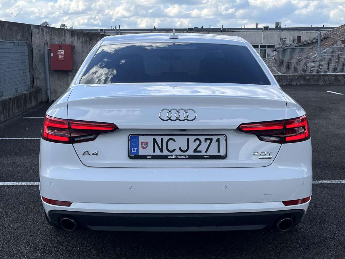 Audi A4, 2.0 l., Седан
