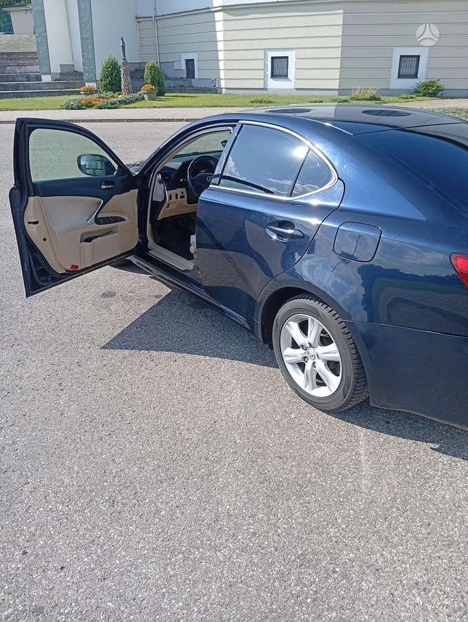 Lexus IS 220, 2.2 l., Седан