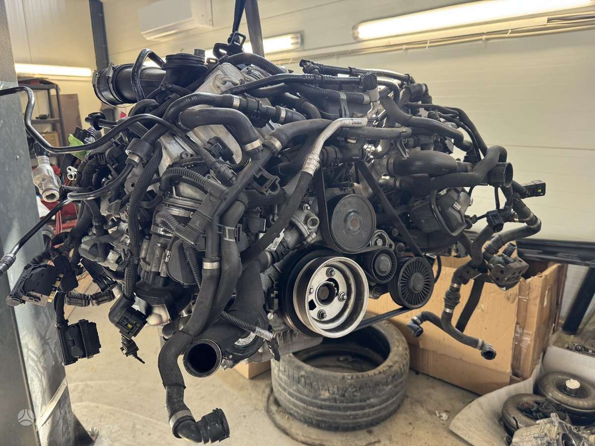 BMW 550 engine parts