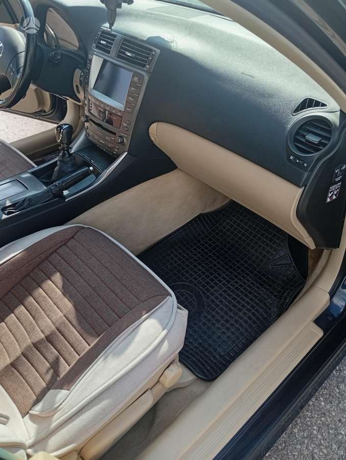 Lexus IS 220, 2.2 l., Седан