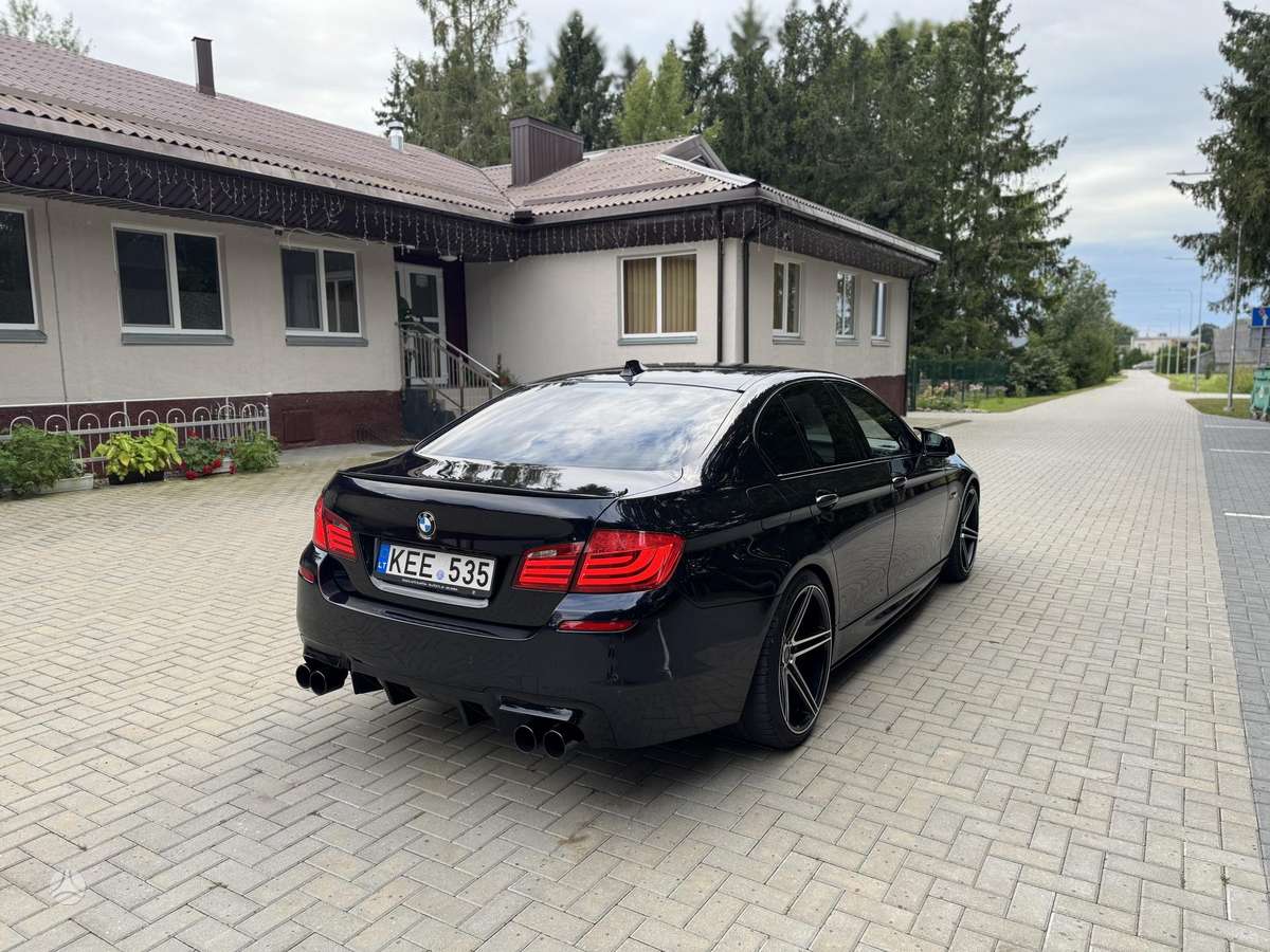 BMW 535, 3.0 l., Седан