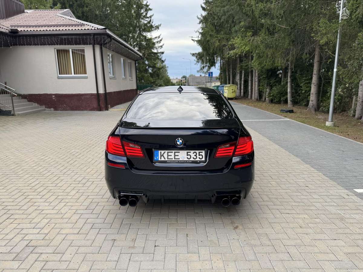 BMW 535, 3.0 l., Седан